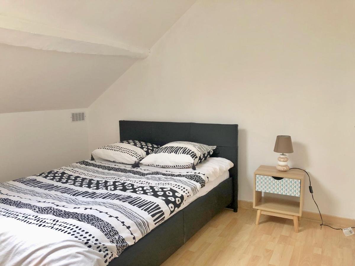 Duplex 2 Chambres 4 Personnes - Bourg De Saclay Exterior foto